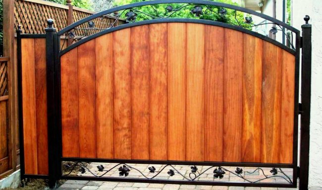 wooden gates